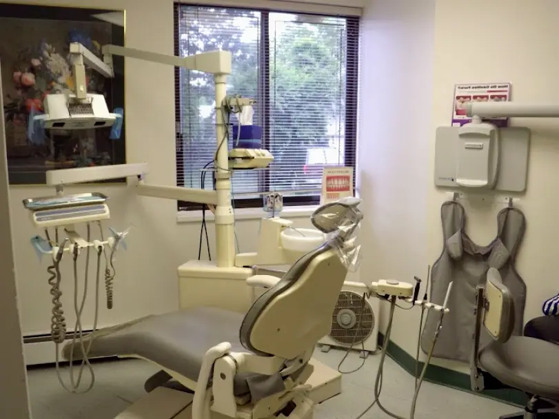 Oakland Gardens Fresh Meadows Dental Care - Dr. Farid Hakimzadeh