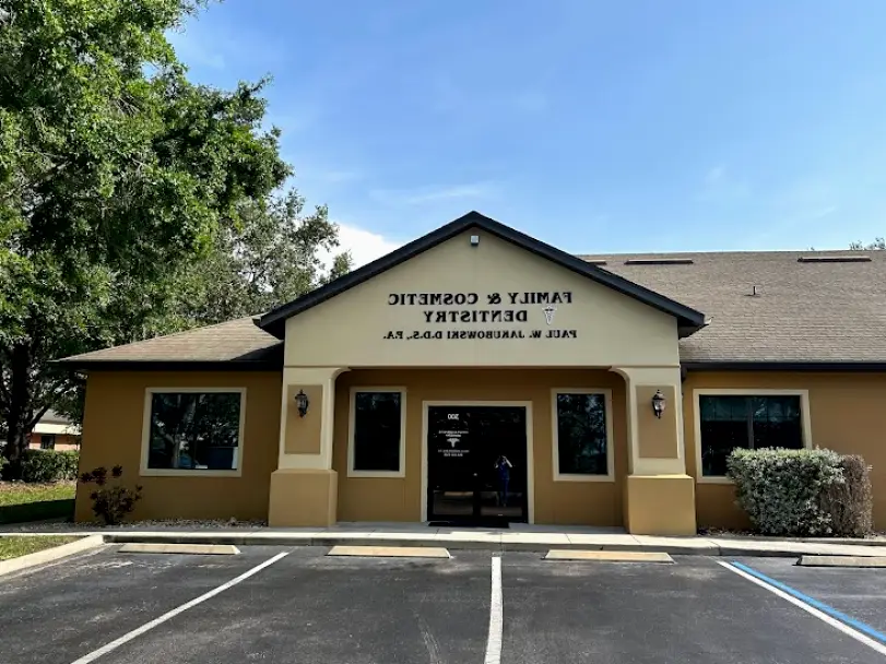 Clermont Paul W. Jakubowski, DDS