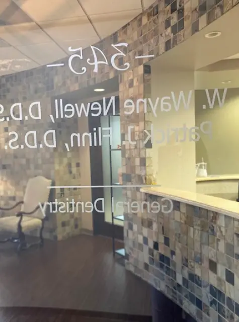 Afton Oaks / River Oaks Area Newell w Wayne DDS