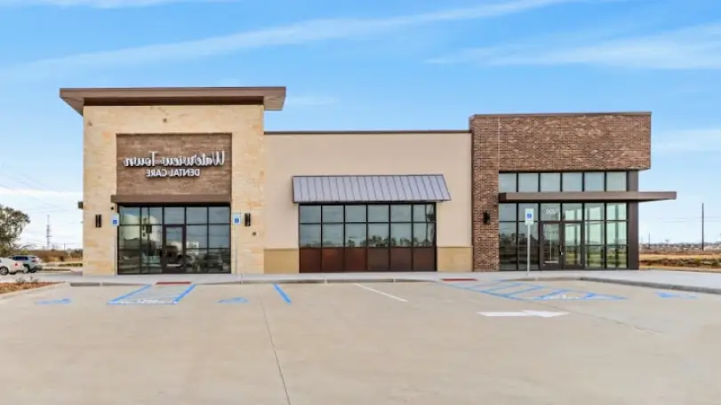  Richmond Waterview Town Dental Care