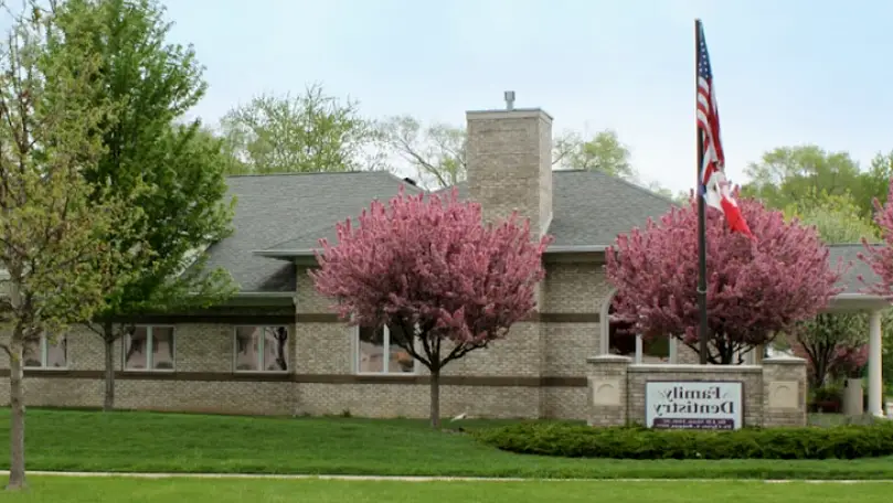 Davenport Dr. J. D. Moon DDS - QC Family Dentistry