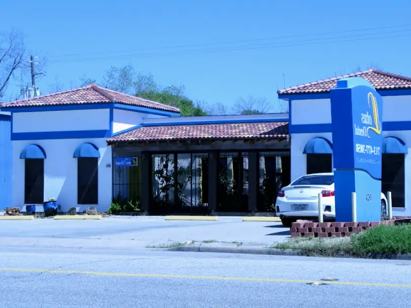  Pasadena Dr. Tung C. Pham, DDS