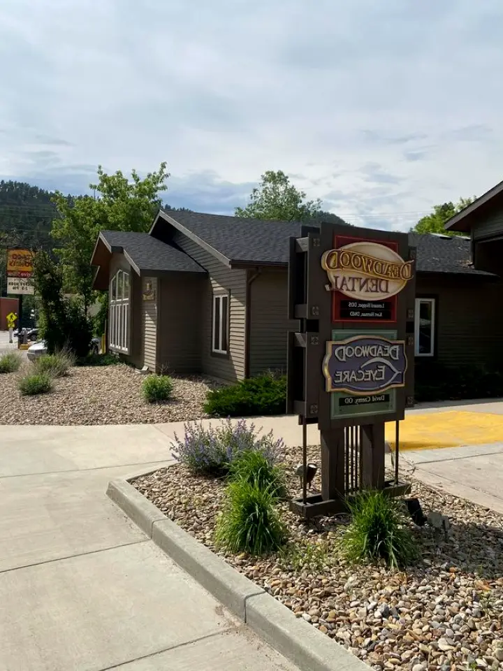 Deadwood Dental