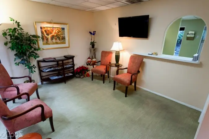Claremont Courtyard Dentistry: Nicholas Gih, DDS