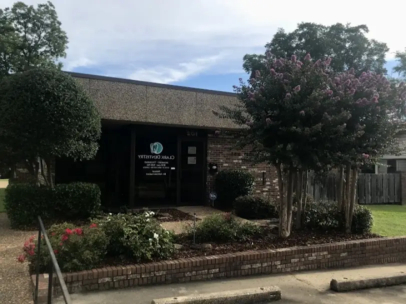  Magnolia Clark Dentistry