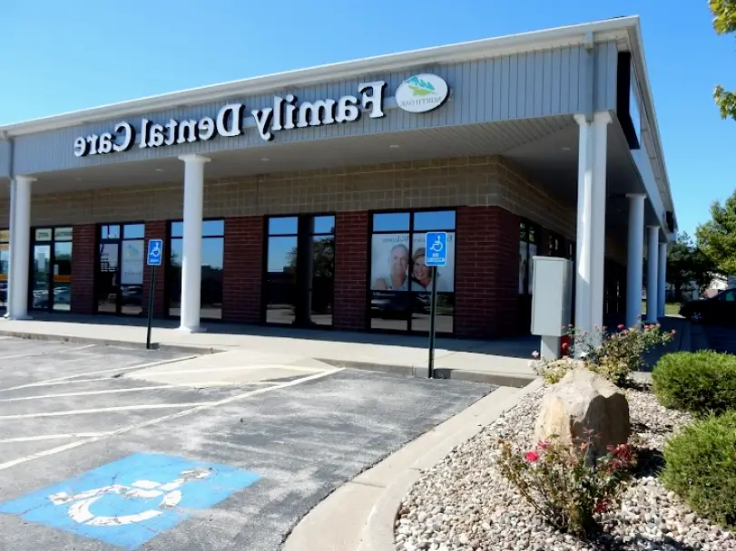  Kansas City North Oak Family Dental Care - Ryan Bland DDS