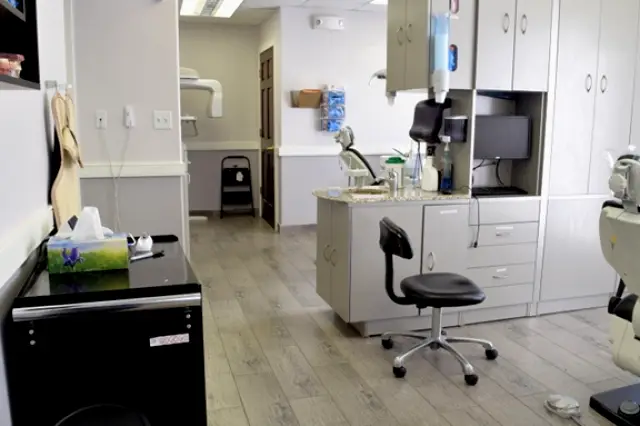 Dr. Beryl Emily Ayoki-Otieno, Dentist in Urbandale