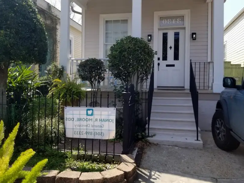 New Orleans Jonah R Moore, DDS