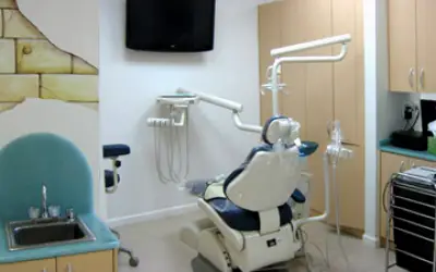 Van Nuys Dr. Samir Halaka, Dentist