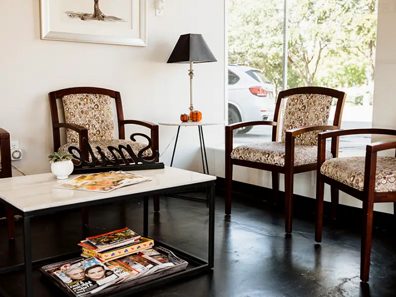  Dallas Dental Center of Lakewood