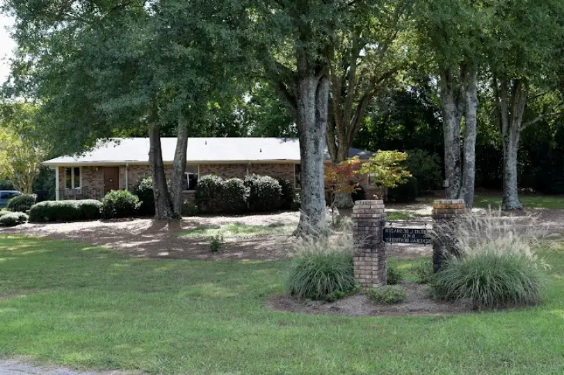 Pell City Robert L. DeShazer, DMD, MAGD