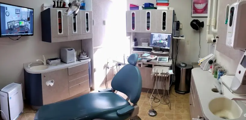 Waynesboro Edwin W. Strickland, DDS