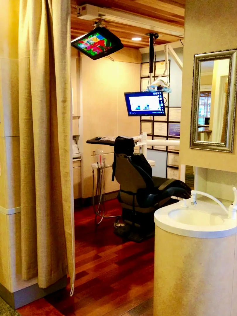 Bellflower Dr. Lim Dental