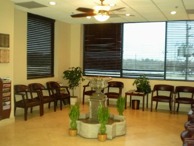 Pasadena Razan Daccak, DDS