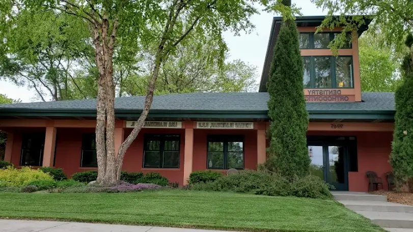  Lincoln Dr. Thomas G. Blankenau, DDS