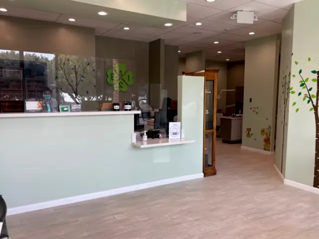 Whittier 123 Greenleaf Dental Care