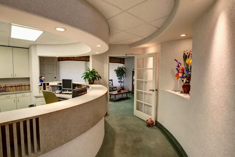 Tustin M Roberta Dornan DDS & Matthew DeJong DDS