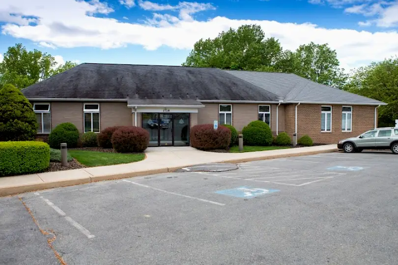 Lancaster Centerville Family Dental: Strause Roger H DDS
