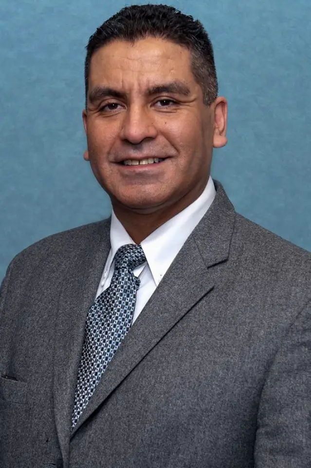 Wood Dale Dr. Cesar Otero, Georgetown Square Dental Center