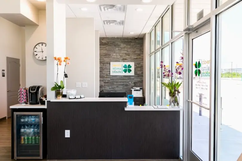  Austin Clover Smile Studio