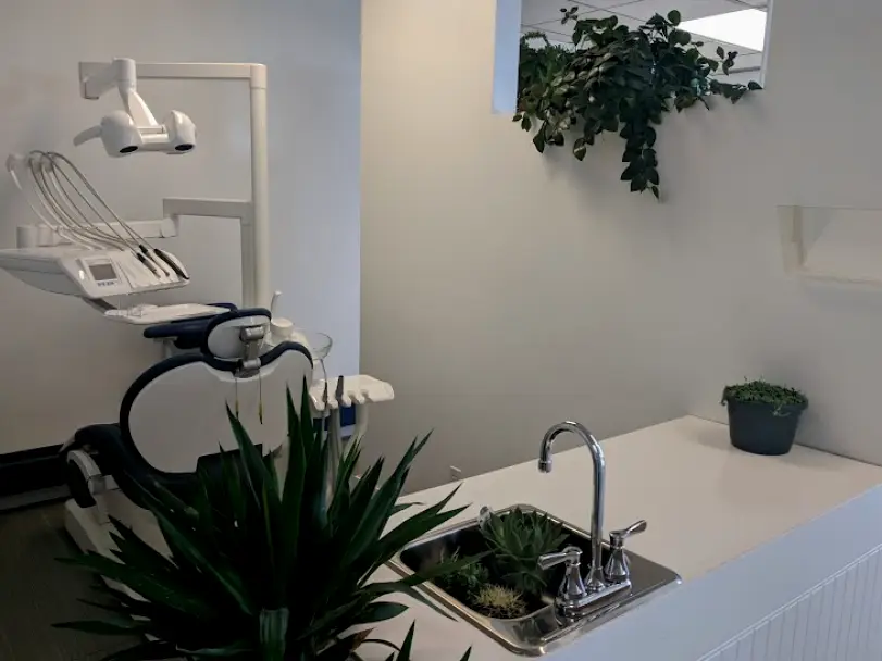  Richmond Aurora Dental Clinic