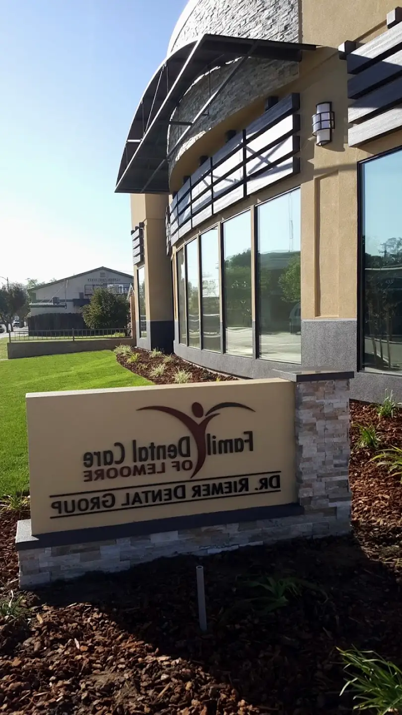 Lemoore Dr. Riemer Dental Group