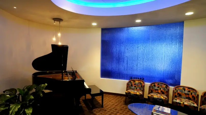 Oconomowoc Dr. Tom A. Stamas DDS - Cosmetic & Sedation Dentistry