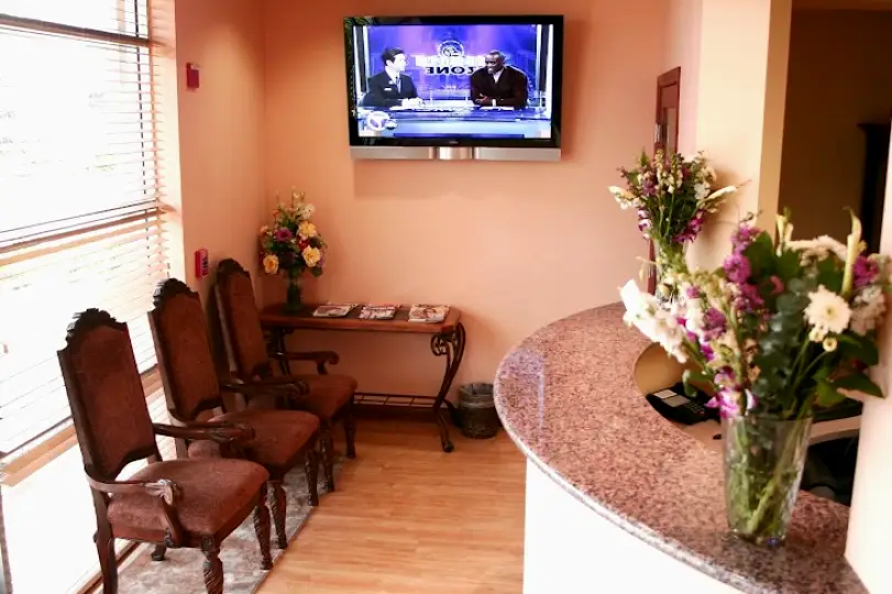  Riverside Riverwalk Dental Spa: Truc Mai, D.D.S & Hieu Mai, D.D.S