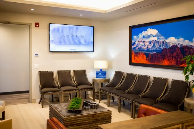 Page Dr. Shawn B. Davis - Oral & Facial Surgery Institute